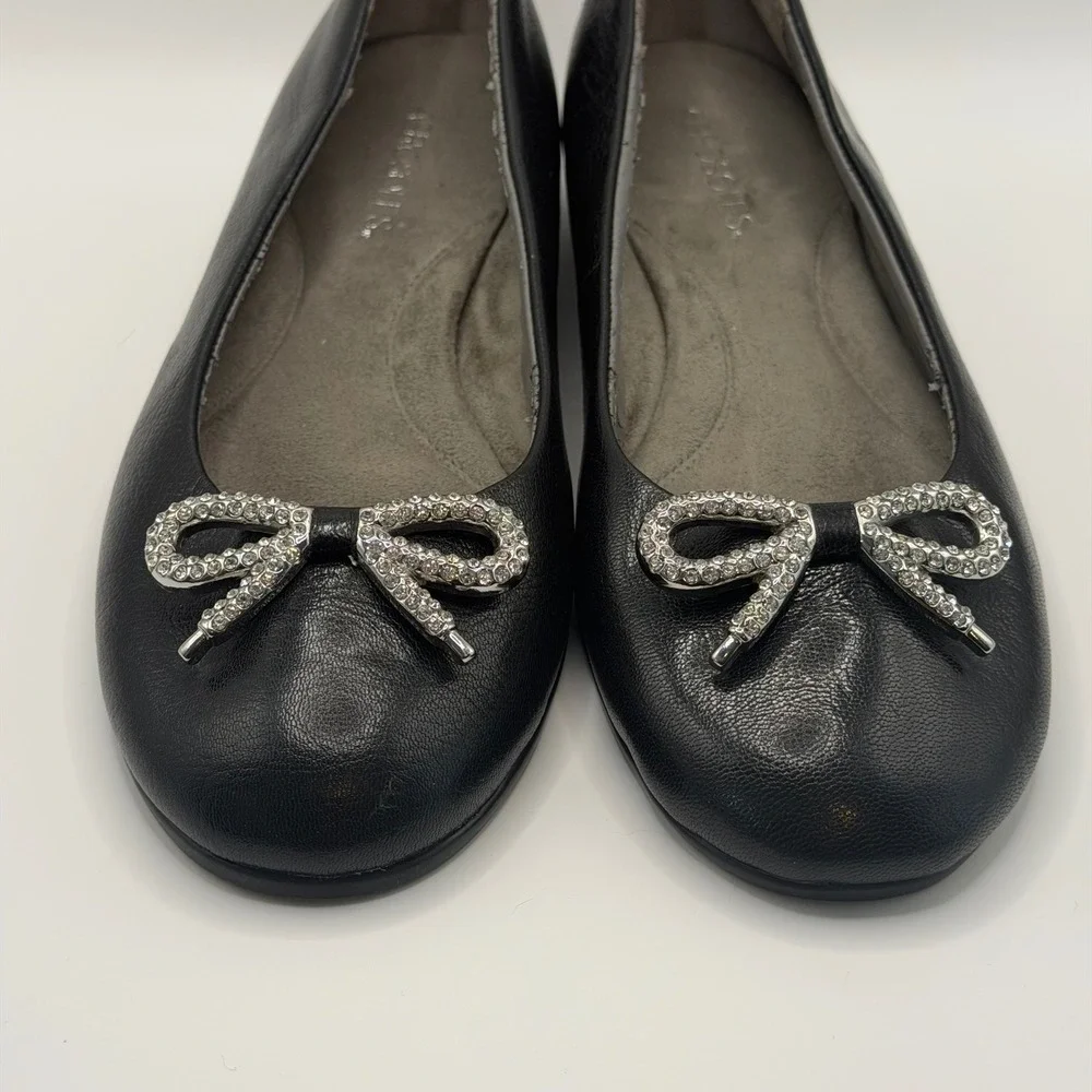 AEROSOLES black leather